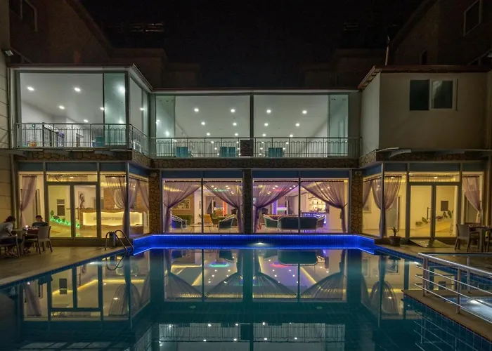 Diamonds Aparthotel 2*